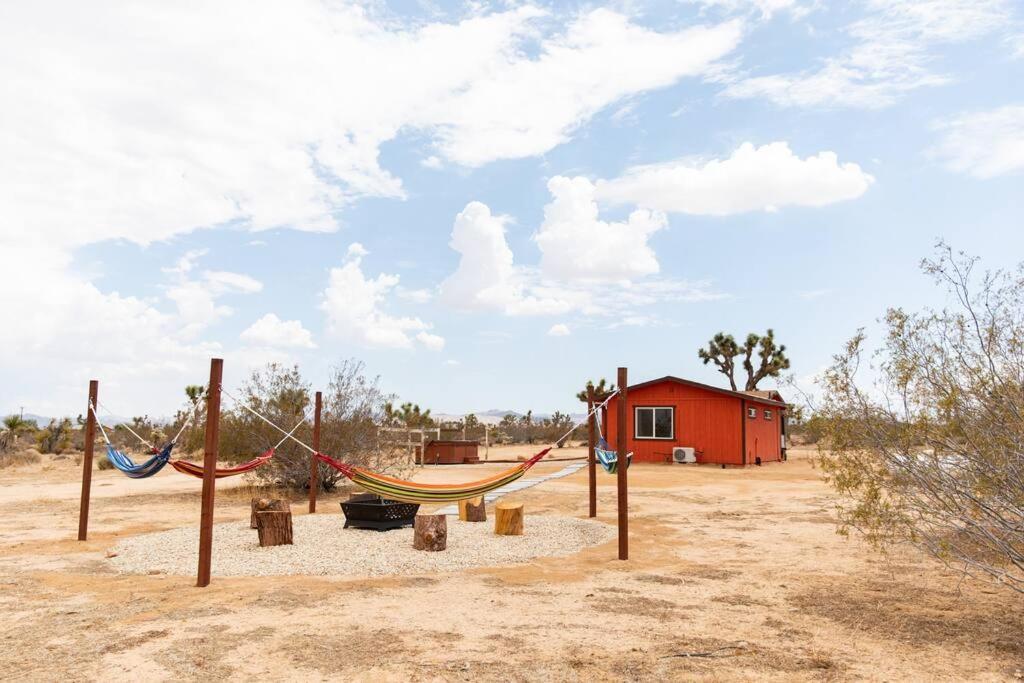 Cryptic Cabin-Tranquil Bohemian Getaway W/Hot Tub Villa Yucca Valley Luaran gambar